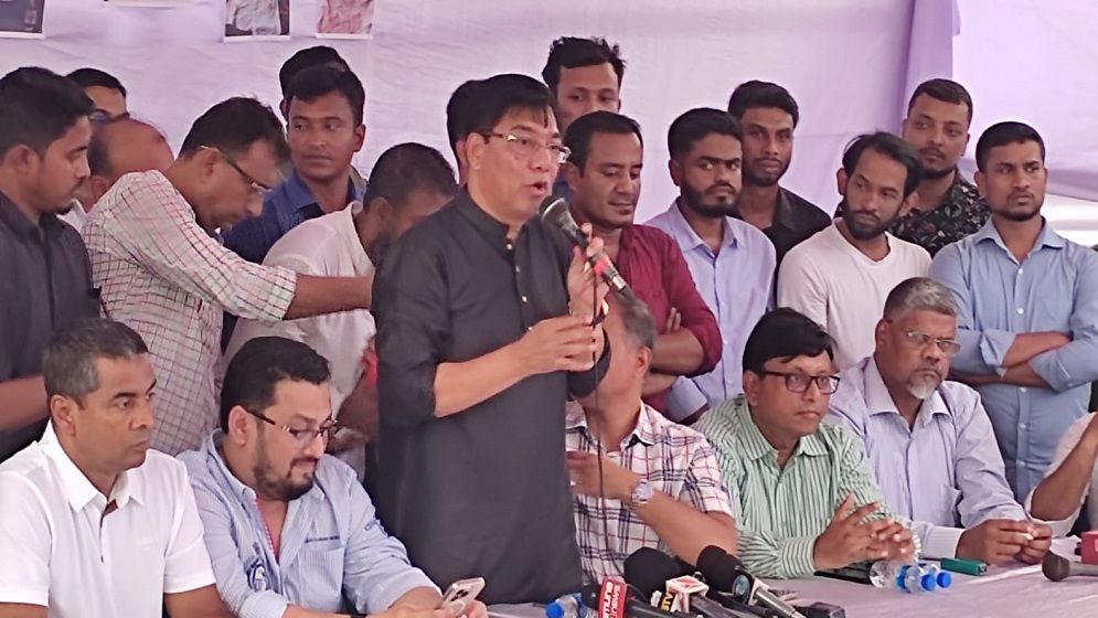 শুধু ছাত্রলীগ যুবলীগ নয়, আওয়ামী লীগকে নিষিদ্ধ করতে হবে