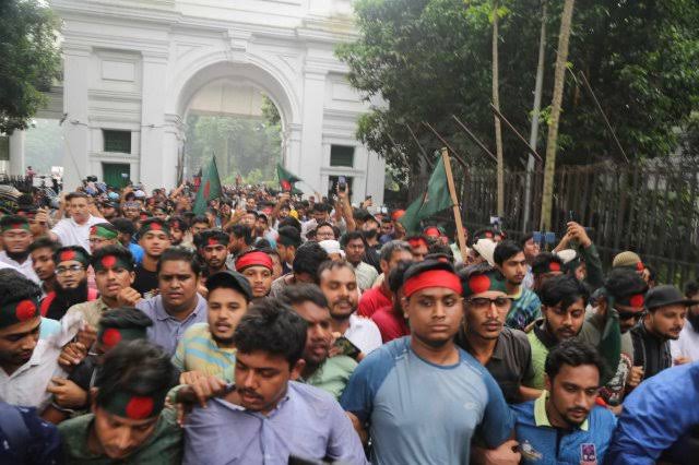 ১২ বিচারপতিকে বিচারকাজ থেকে বিরত রাখা হবে সুপ্রিম কোর্ট