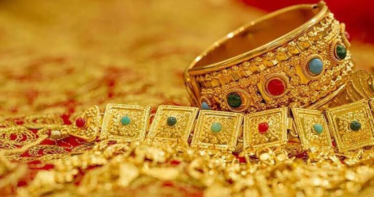 এবার কমেছে সোনার দাম