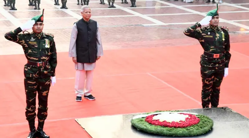 বুদ্ধিজীবী স্মৃতিসৌধে রাষ্ট্রপতি-প্রধান উপদেষ্টার শ্রদ্ধা