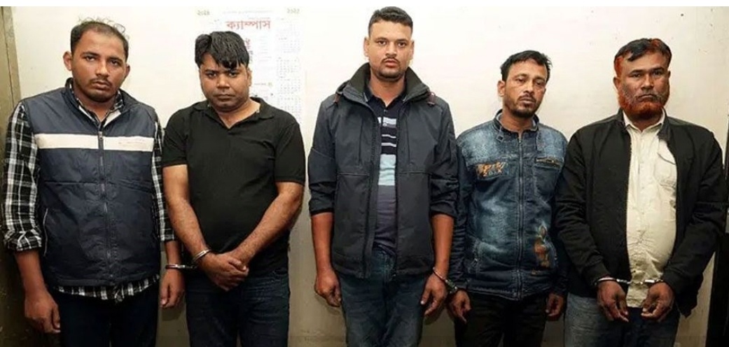 র‌্যাব পরিচয়ে ডাকাতি: পুলিশের অভিযানে গ্রেফতার ৫