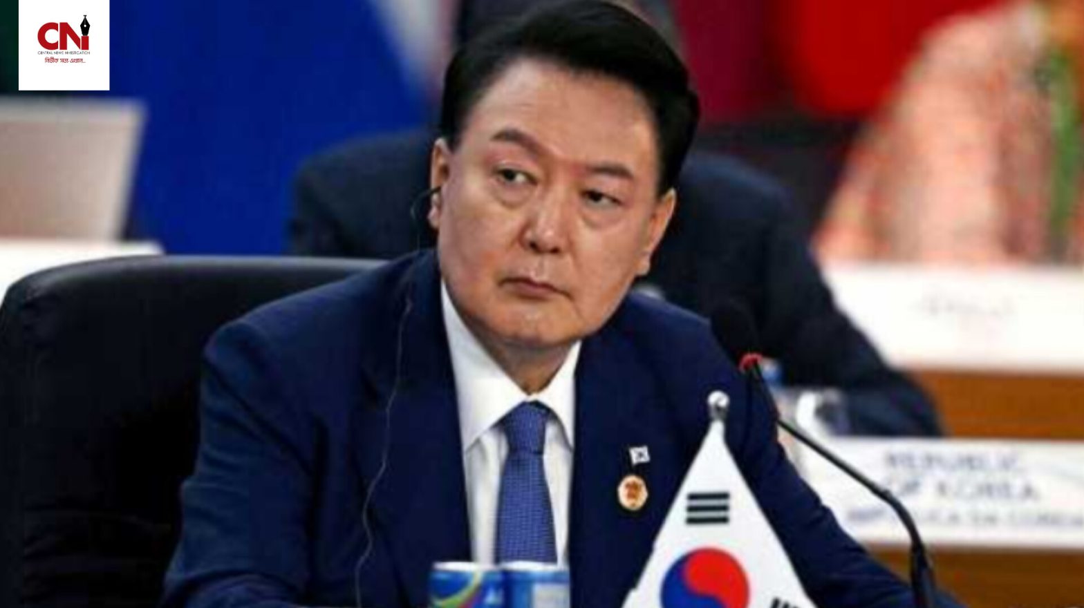 দ. কোরিয়ার প্রেসিডেন্ট ইউনকে গ্রেপ্তারে বাড়িতে হাজির তদন্তকারীরা